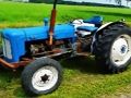 Spill Traktor på et gårdspuslespill  online