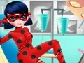 Spill Dotted Girl Ambulance For Superhero online