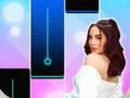 Spill Kim Loaiza Piano tiles online