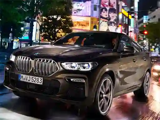 Spill BMW X6 M50I online