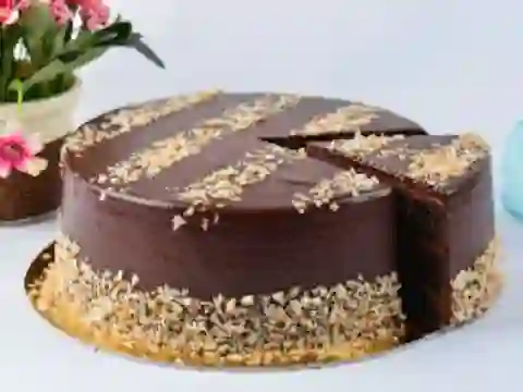 Spill Ferrero Rocher Cake Jigsaw online