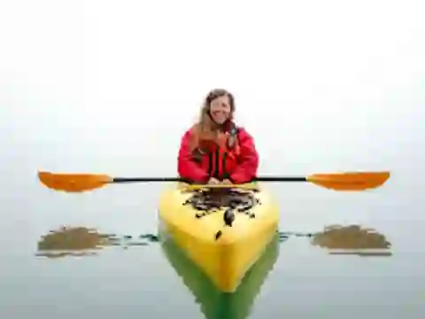 Spill Kayak Kayaking Lake Jigsaw online