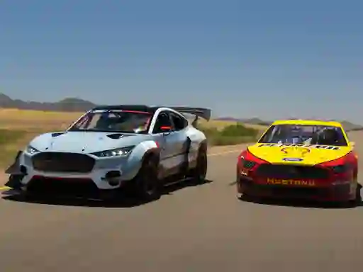 Spill Drifting Mustang Slide online