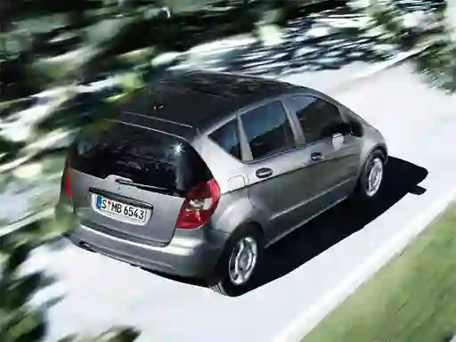 Spill A Class Sedan Puzzle online