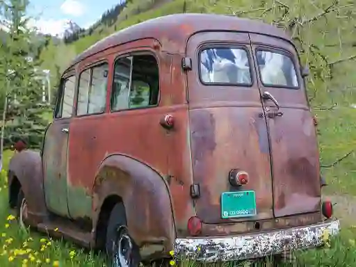 Spill Old Rusty Cars Differences 2 online