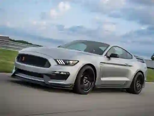 Spill Mustang Shelby Puzzle online