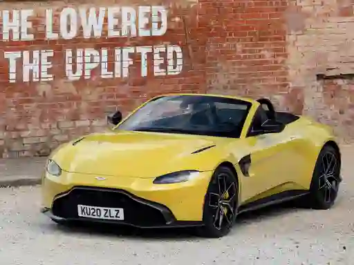 Spill Aston Martin Vantage Roadster online