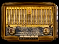 Spill Old Tube Radio Jigsaw online