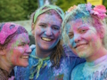 Spill Holi Girls Jigsaw online