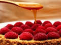 Spill Honey Strawberry Cake Jigsaw online